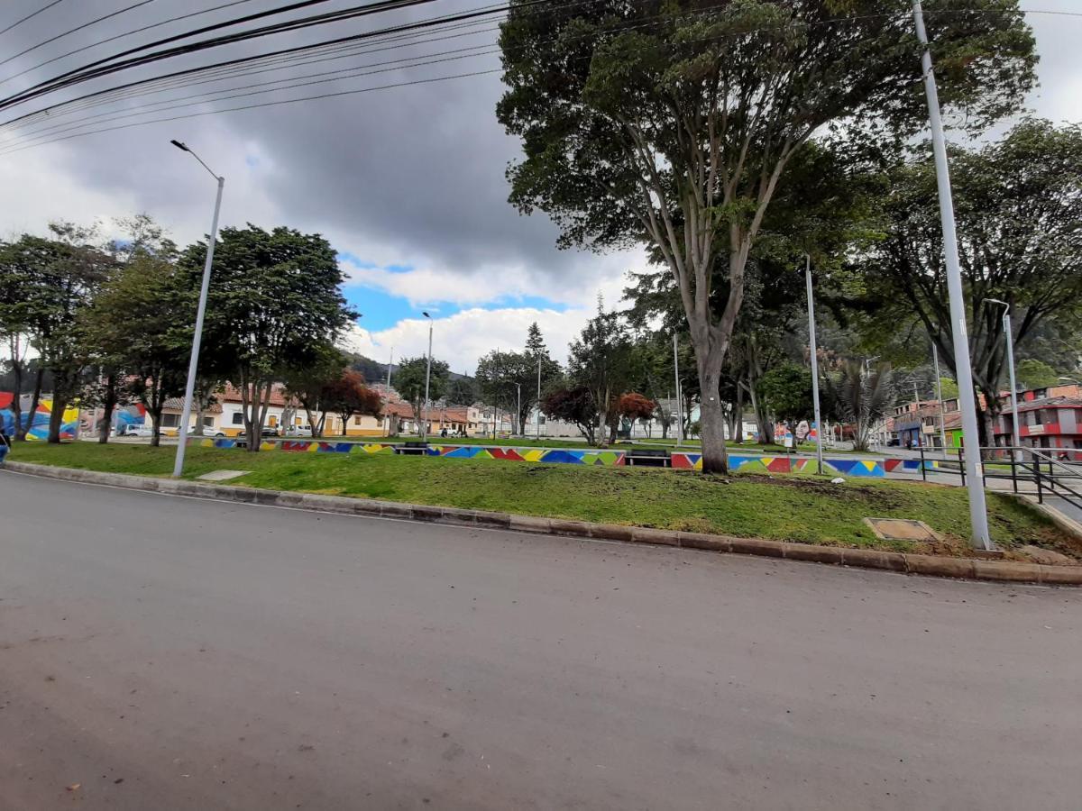 Apartamentos Turisticos El Zipa Zipaquirá エクステリア 写真